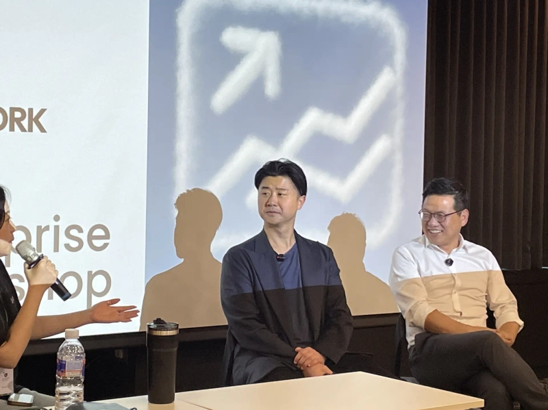 On the 25th at the 'Enterprise Workshop: From Web2 to Web3, Expanding Customer Experience' seminar held in Gangnam, Seoul, Kenneth Shek, CEO of Moca Network (center), and Kim Gyosu, Head of Business Division at SK Planet (right), are speaking.