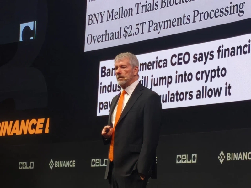 3日(現地時間)ドバイ コカコーラアリーナで開催されたバイナンスブロックチェーンウィーク2025でマイケル・セイラー ストラテジー会長が演説している。 / 写真=イ・ヨンミン ブルーミングビット記者