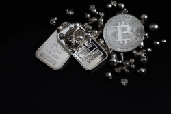 Everything but Bitcoin is rising… Silver price hits highest in 45 years