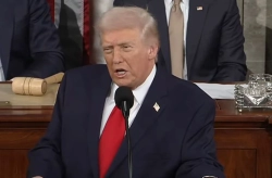 트럼프 "관세가 다우 5만 돌파 견인…소득세 대체 수단 될 것"