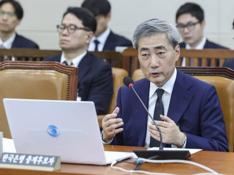 申鉉松・韓国銀行総裁候補が7月15日午前、ソウル・汝矣島の国会で開かれた第434回国会(臨時会)財政経済企画委員会の人事聴聞会で、議員の質問に答えている。写真:イム・ヒョンテク韓国経済新聞記者