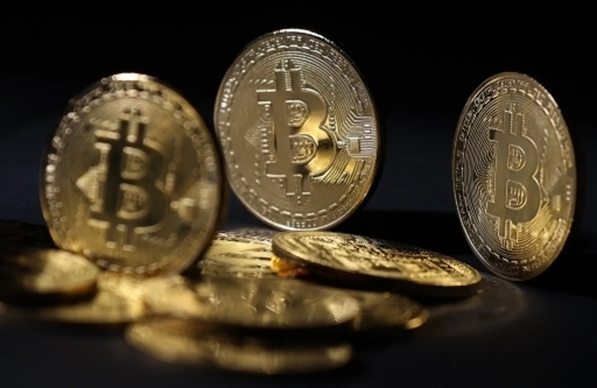 Bitcoin Tops $79,000, Lifting Crypto Stocks; Canaan Jumps More Than 25%