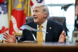 トランプ氏、「プロジェクト・フリーダム」再開を検討　イランが核施設残骸の除去支援要請と主張