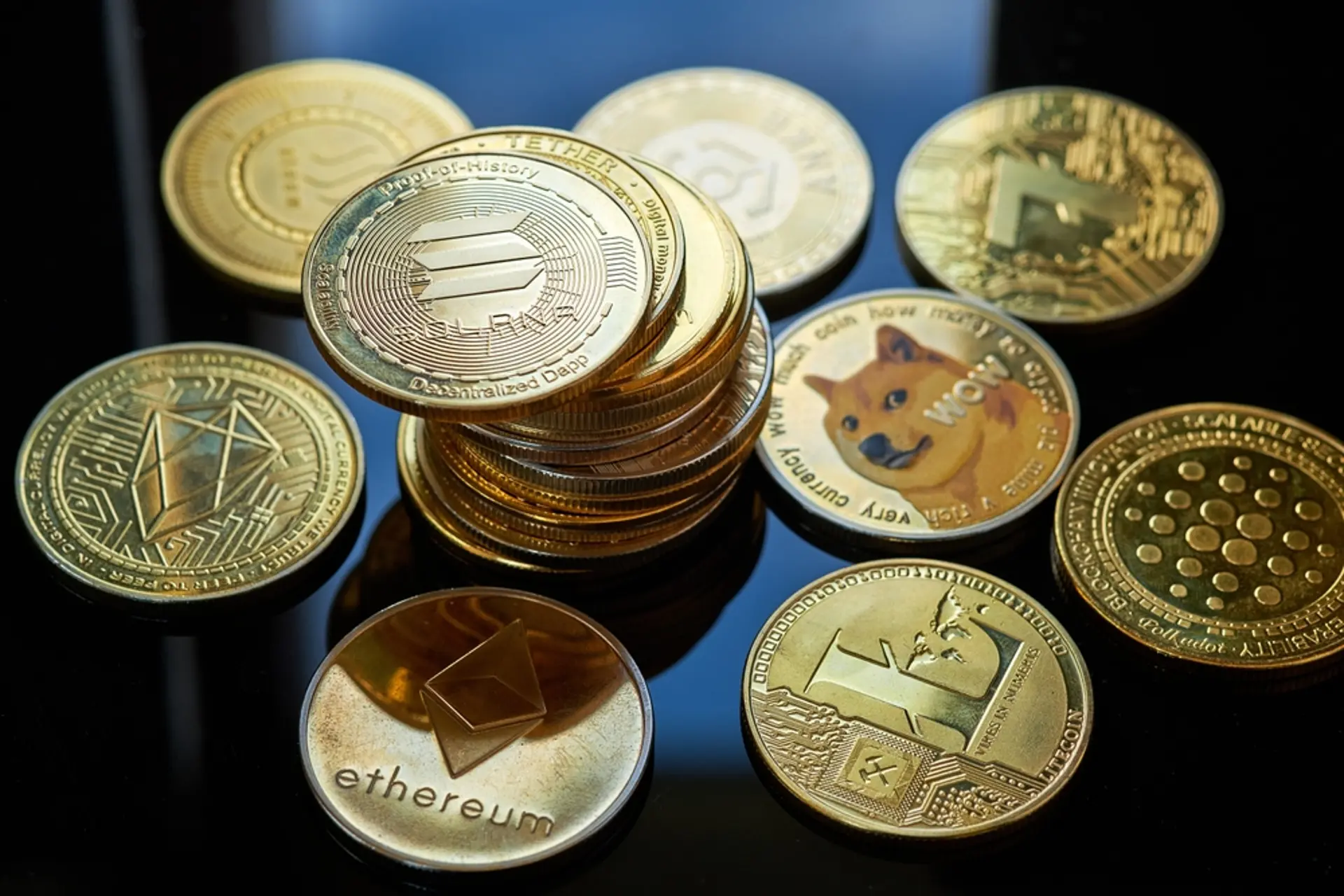 Bitwise CIO Says Token Buybacks and Burns Could More Than Double Crypto Valuations