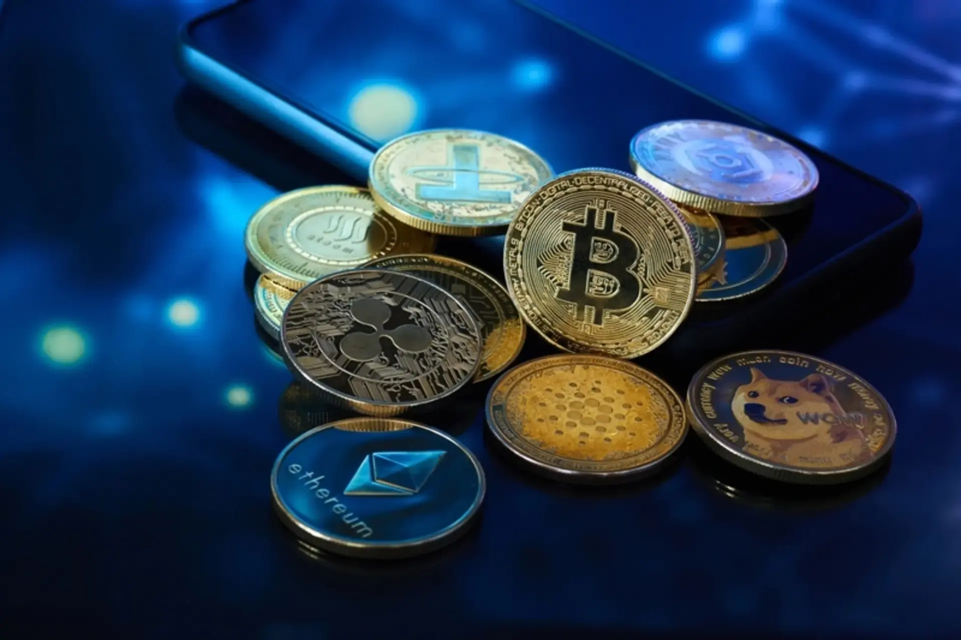 US Spot Crypto ETFs See Broad Inflows Last Week; Bitcoin Gains $924.48 Million, Ether $824.42 Million