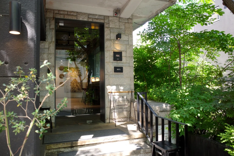 Pearl Seeker Coffee in Seoul’s Jung district. Photo: Reporter Lee Jun-hyung