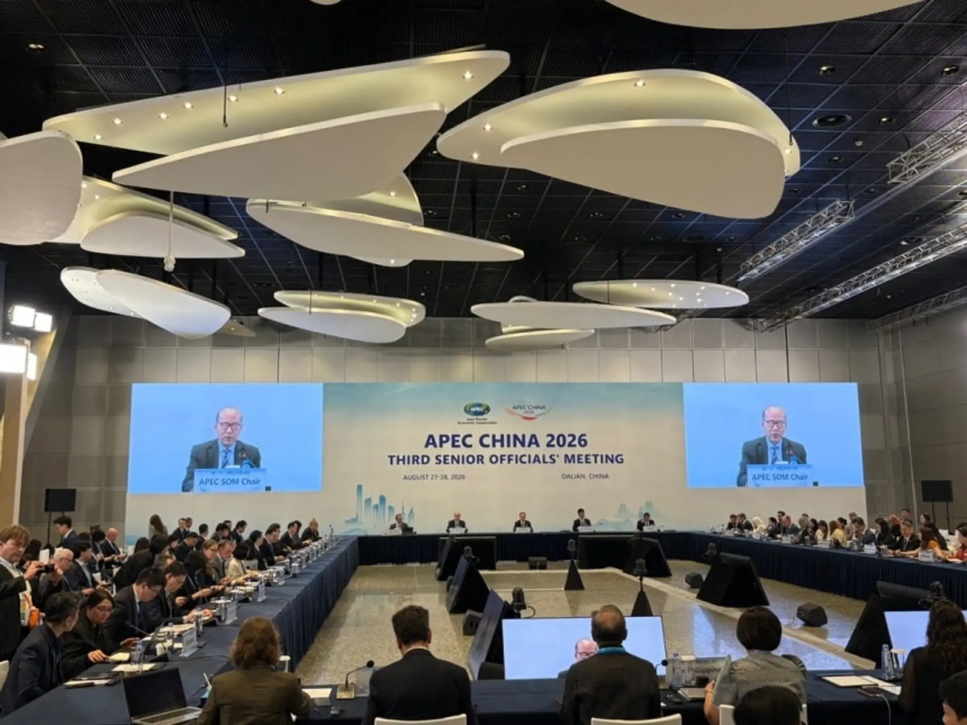 China Uses APEC Chair to Push Free Trade, AI Rulemaking