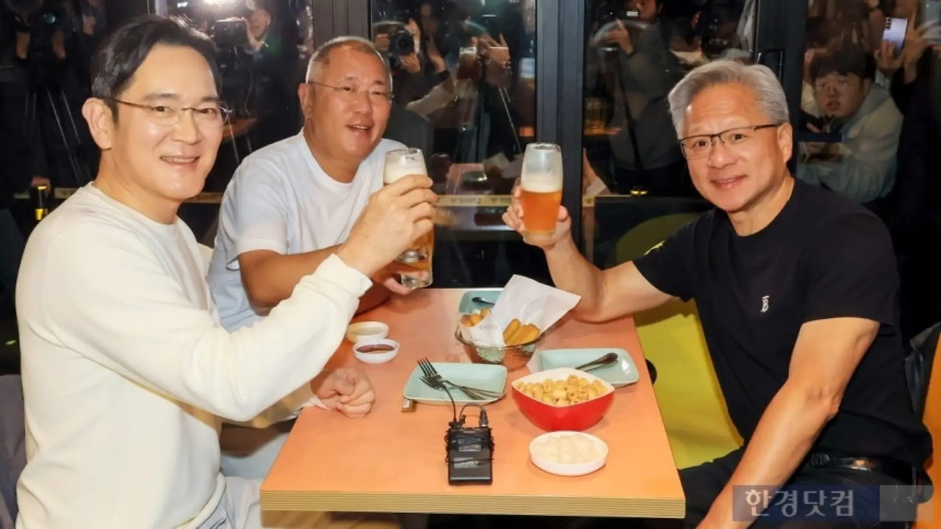 젠슨 황, 오늘 韓 총수들과 '삼소회동'…AI 동맹 논의