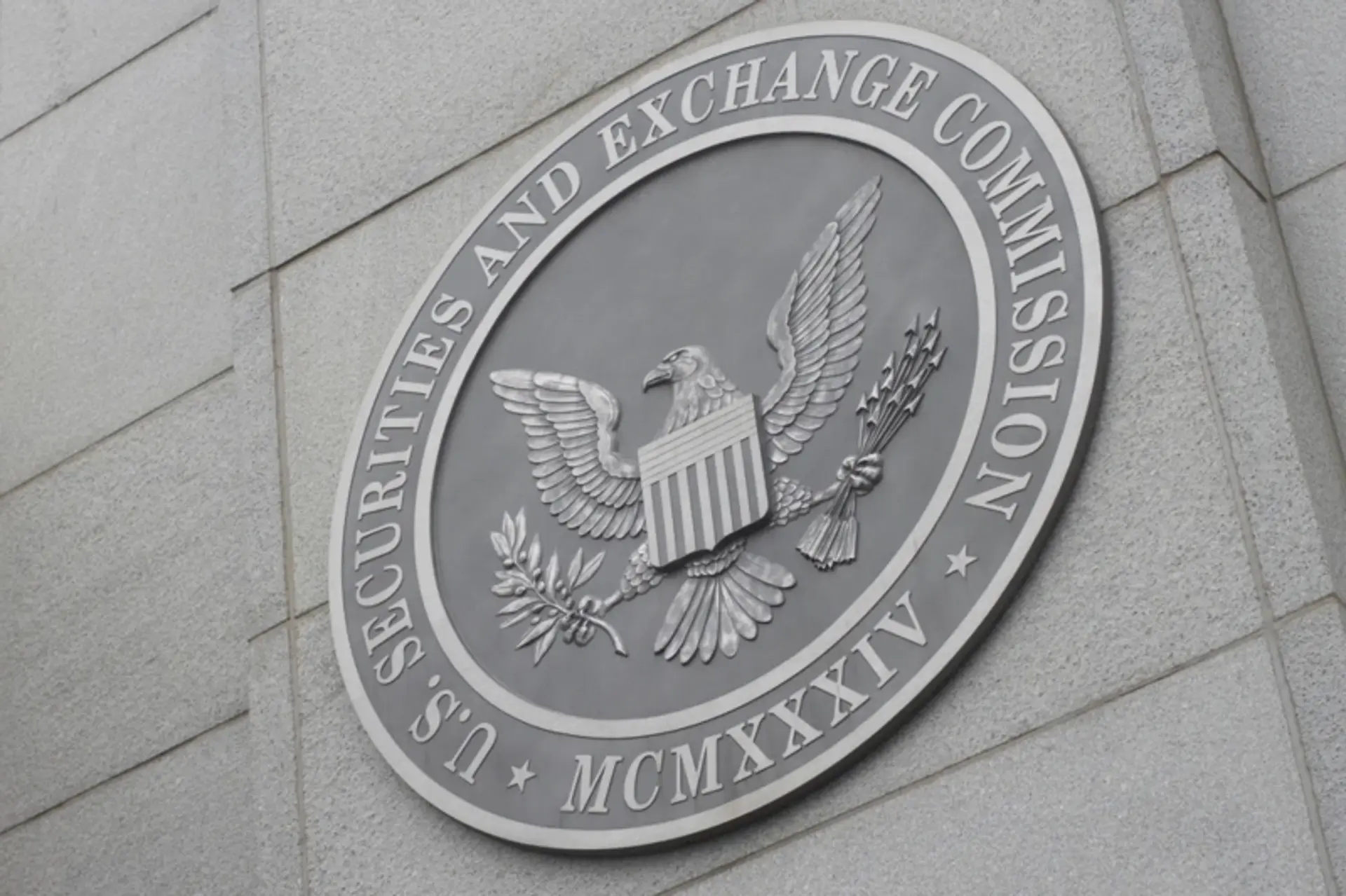 SEC Delays ‘Innovation Exemption’ Again, Dragging Down Tokenization Stocks and DeFi Tokens