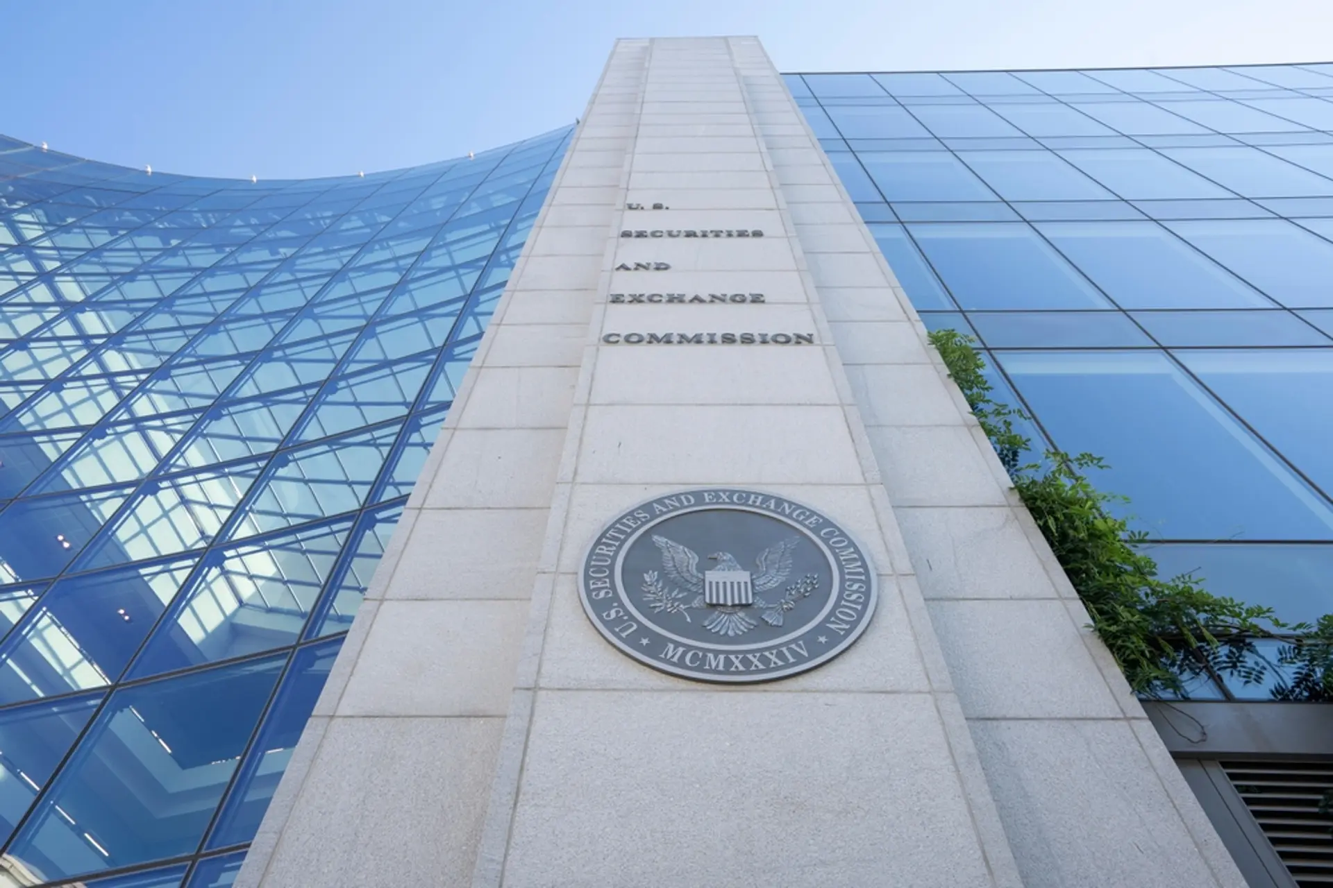SEC Proposes Easing Crypto Issuers’ Fundraising Rules, With Annual Cap of $75 Million