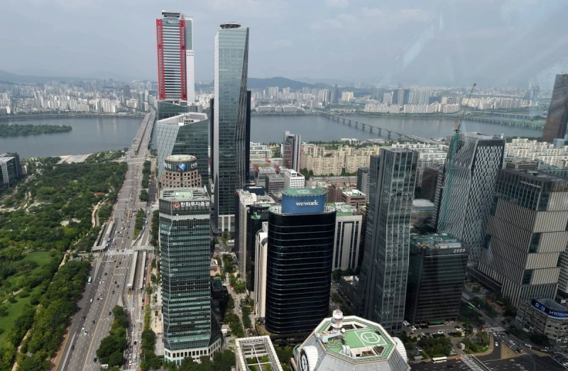 View of Yeouido, Seoul. Photo: Shin Kyung-hoon