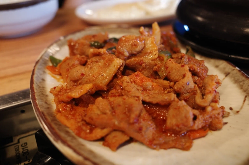 Pork stir-fry at 'Jangdokdae Kimchi Stew' Cheongdam branch located on Dosan-daero in Gangnam-gu, Seoul. Photo by Lee Jun-hyung, Blooming Beat reporter
