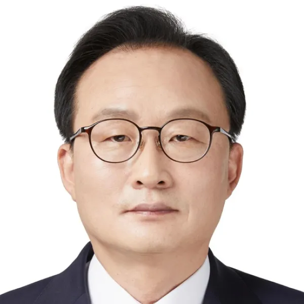Hwanju Lee